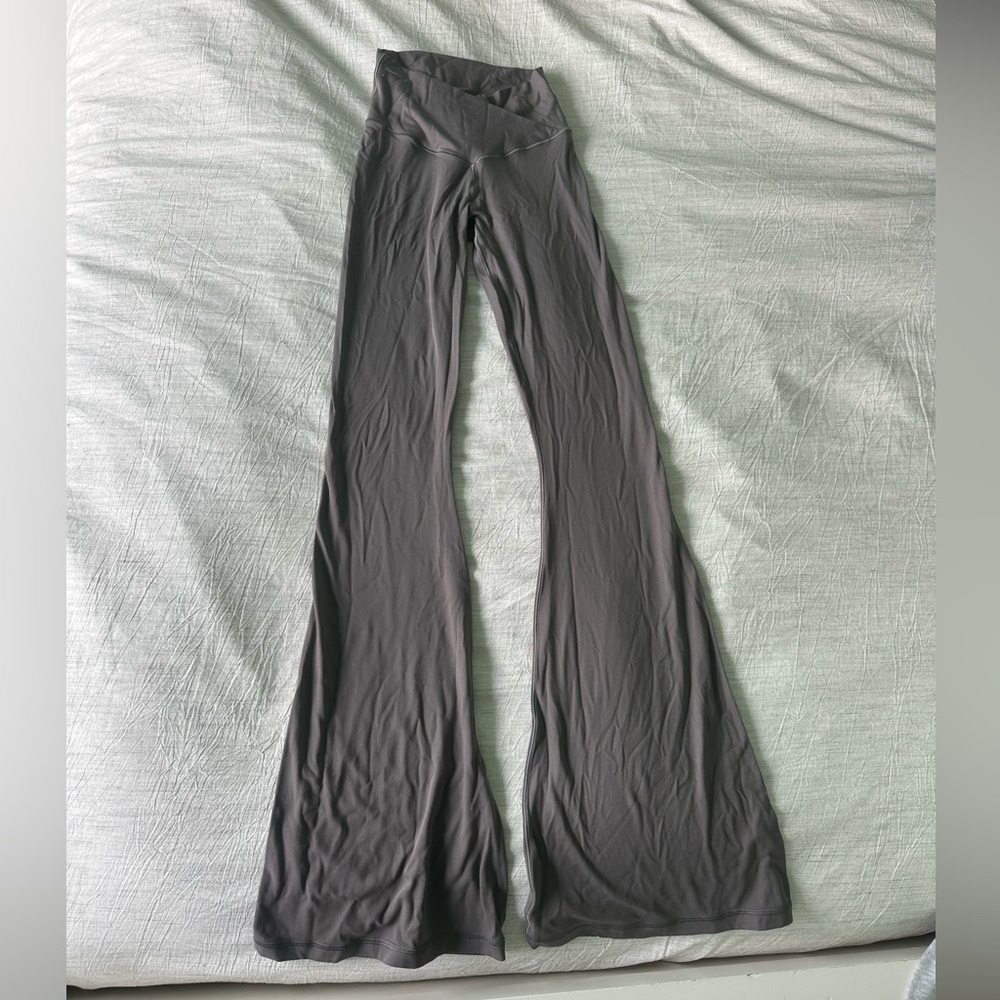 Aerie Offline crossover grey flare leggings